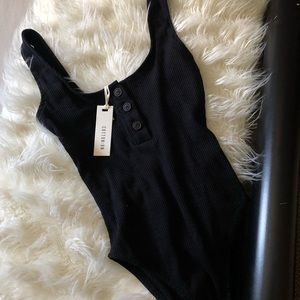 BLACK BODYSUIT